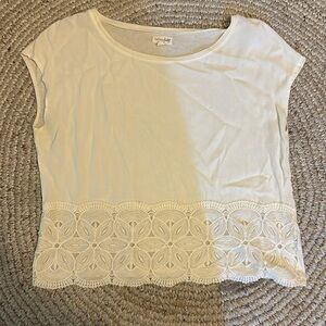 Creme color crop mix media top | like new